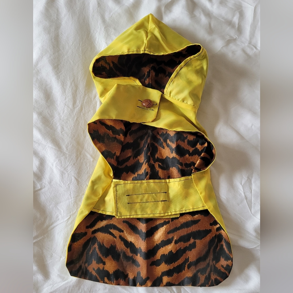 Reversible Dog Raincoat Xs/s Yellow And Tiger Print